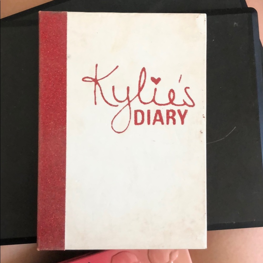 KYLIE COSMETICS
